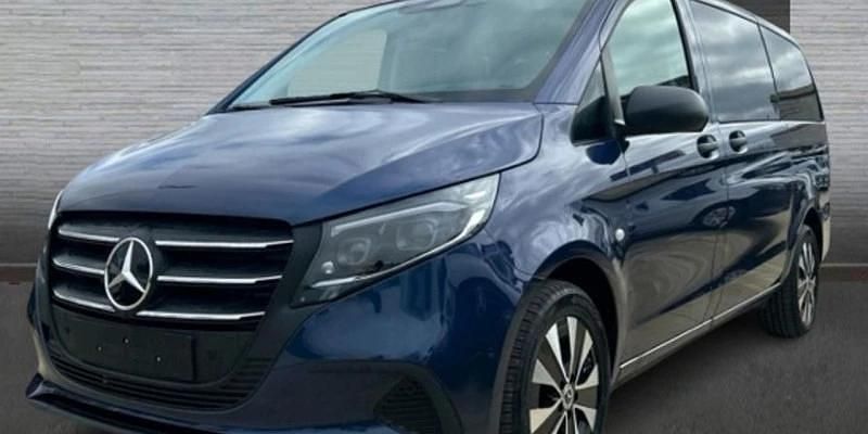 Nuevo Mercedes Vito 136 CV (100 kW) 2026 Azul Van