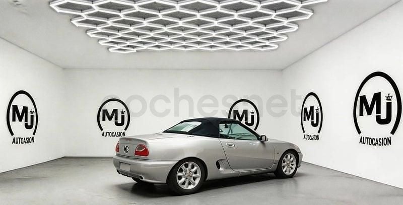 Usado MG F 120 CV (88 kW) 2001 Gris / plata Descapotable