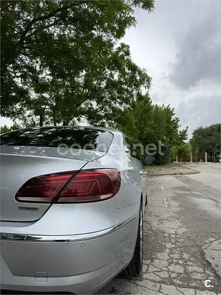Usado VW CC 160 CV (117 kW) 2014 Gris / plata Berlina