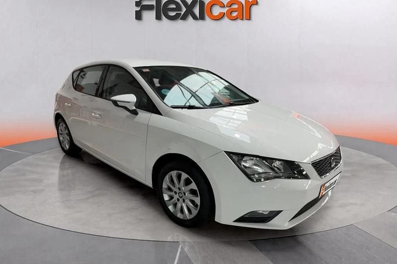 Blanco Usado 2017 Seat Leon Reference Berlina | 9370 € (Buen precio) - Imagen 1/4