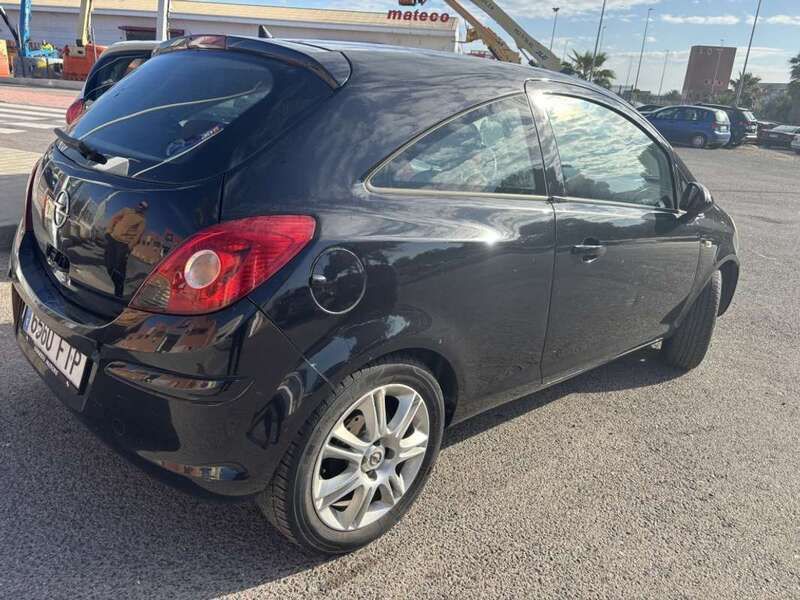 Negro Usado 2008 Opel Corsa Utilitario | 3500 € (Buen precio) - Imagen 1/4