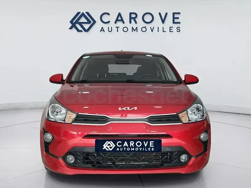 Usado Kia Rio 84 CV (61 kW) 2023 Blanco Berlina