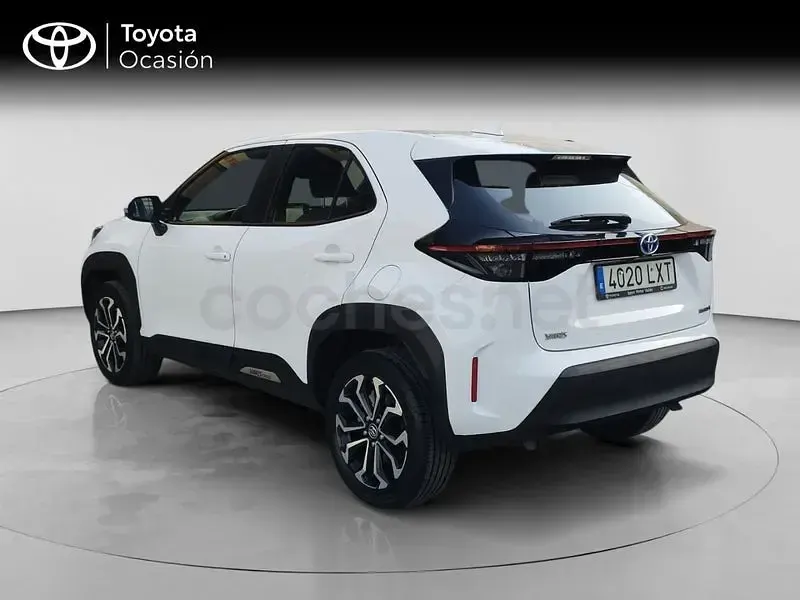 Usado Toyota Yaris Cross Active 116 CV (85 kW) 2022 Blanco SUV