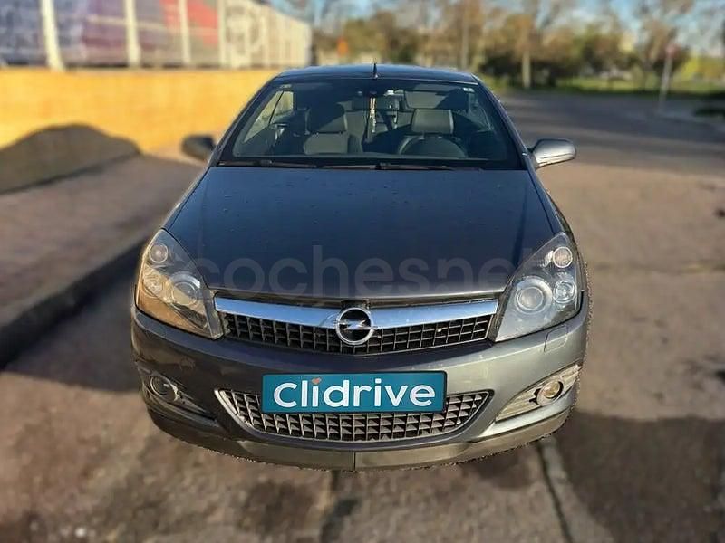 Usado Opel Astra Cabriolet Cosmo 150 CV (110 kW) 2007 Gris Descapotable