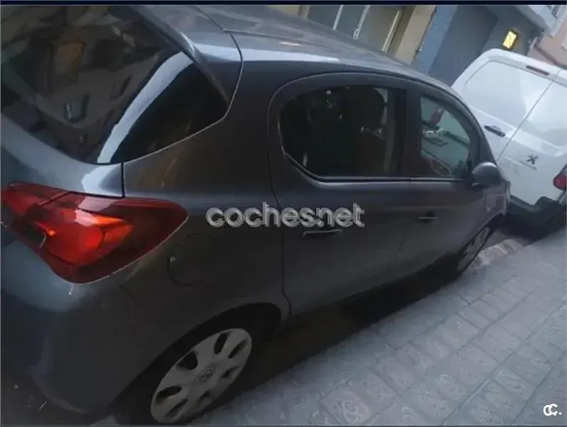 Usado Opel Corsa Selective 75 CV (55 kW) 2015 Gris / plata Utilitario