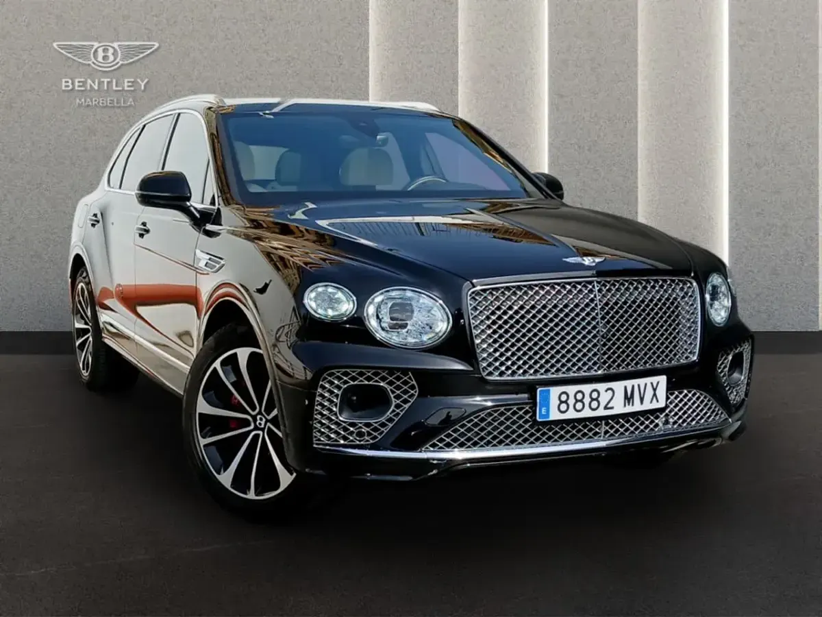 Usado Bentley Bentayga 449 CV (330 kW) 2026 Negro metalizado SUV