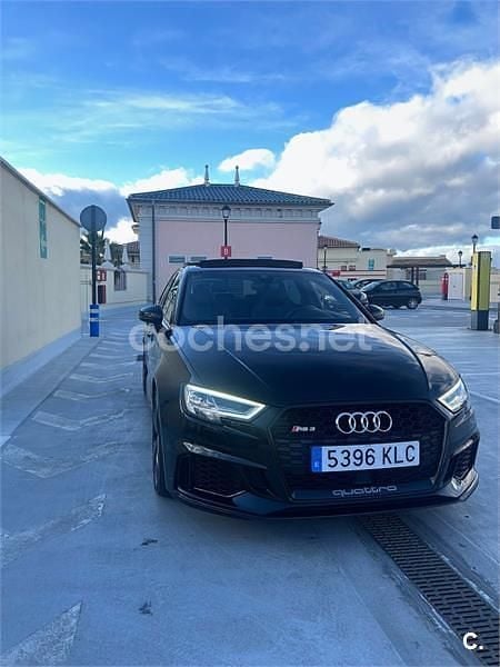 Usado Audi RS3 400 CV (294 kW) 2018 Negro Berlina
