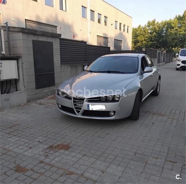 Usado Alfa Romeo 159 Distinctive 120 CV (88 kW) 2006 Gris / plata Berlina