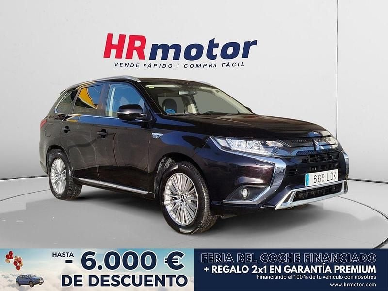 Negro Usado 2019 Mitsubishi Outlander P-HEV Motion SUV | 19.390 € (Precio justo) - Imagen 1/4