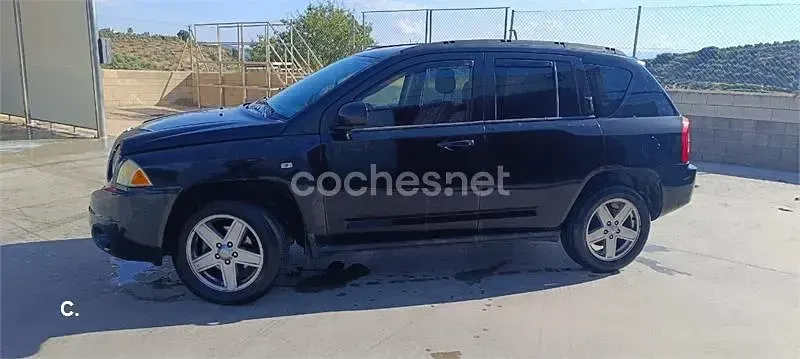 Usado Jeep Compass Limited 163 CV (119 kW) 2011 Negro SUV
