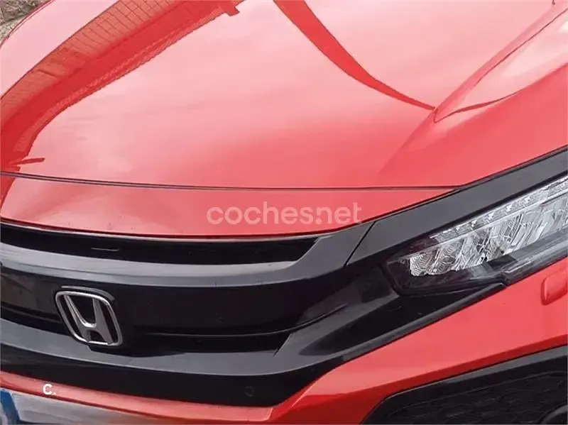Usado Honda Civic Elegance 129 CV (94 kW) 2019 Rojo Berlina