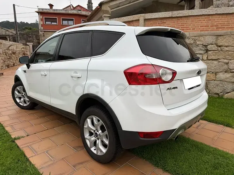 Usado Ford Kuga Trend 140 CV (102 kW) 2011 Blanco SUV