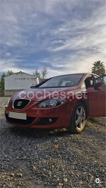 Rojo Usado 2005 Seat Leon Stylance Berlina | 4200 € (Precio justo) - Imagen 1/4