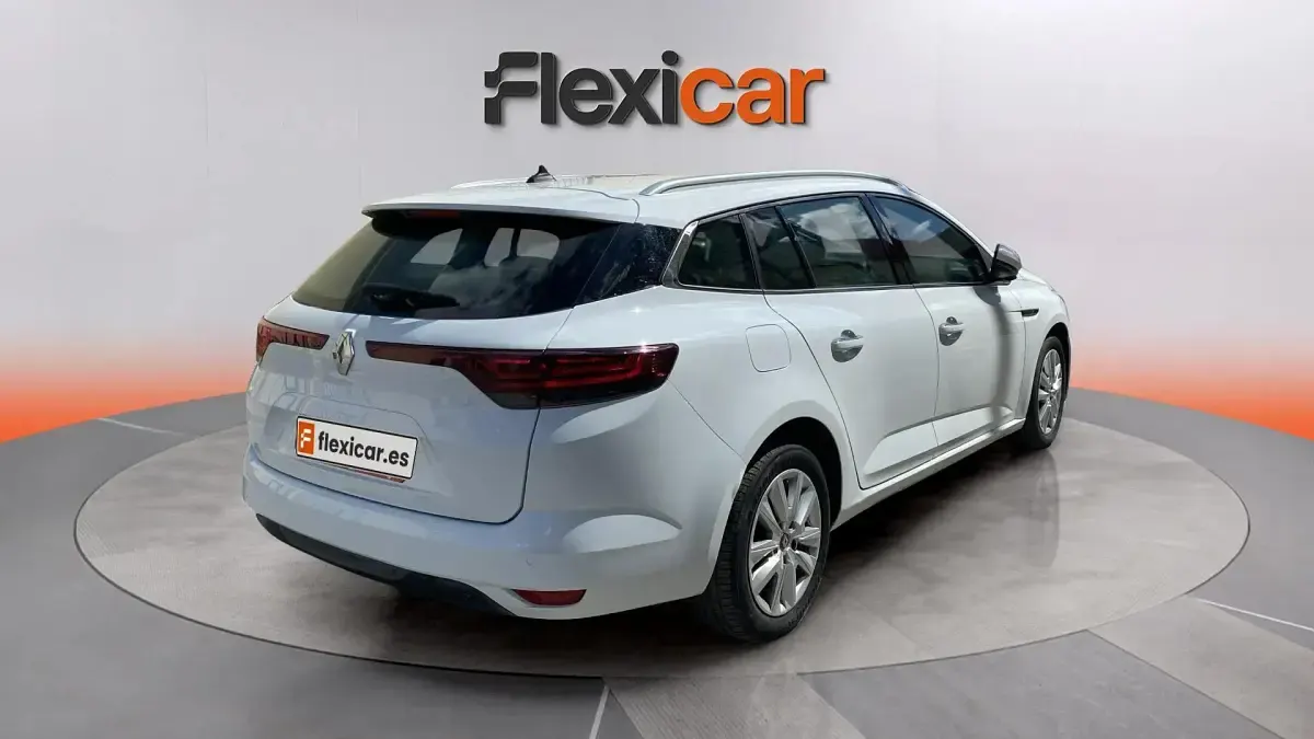 Usado Renault Mégane II Business 115 CV (84 kW) 2021 Blanco Berlina