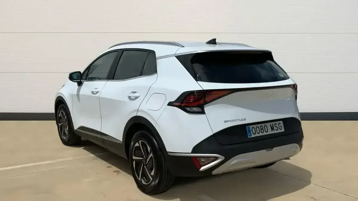 Usado Kia Sportage 160 CV (117 kW) 2024 Blanco SUV