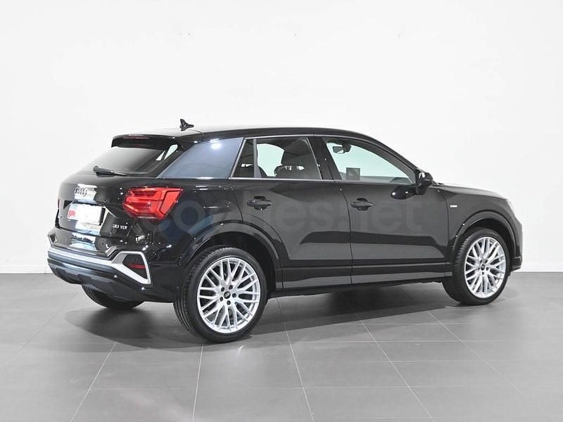 Usado Audi Q2 Ambiente 150 HP (110 kW) 2025 Preto SUV