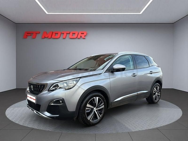 Usado Peugeot 3008 Allure 130 CV (95 kW) 2020 Gris / plata SUV