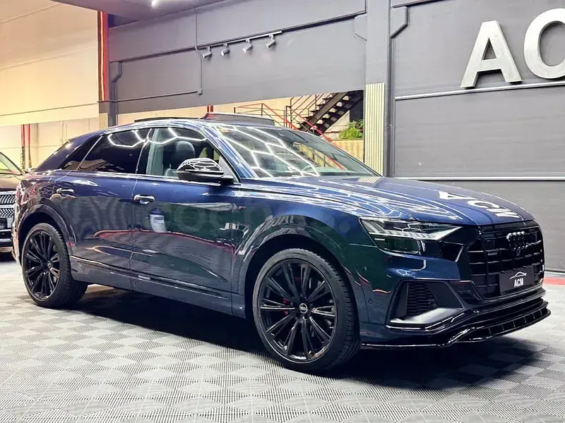Usado Audi Q8 S-line plus 340 CV (250 kW) 2023 Azul SUV