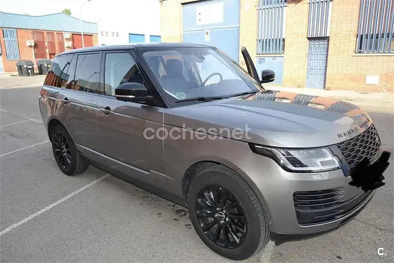 Usado Land Rover Range Rover Vogue 339 CV (249 kW) 2018 Gris / plata SUV