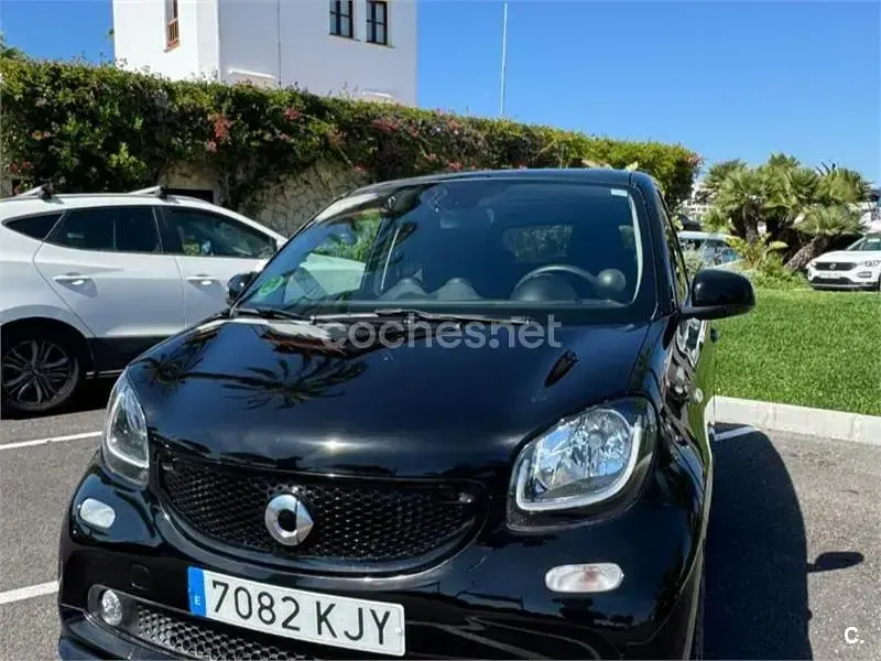Usado Smart ForFour Passion 90 CV (66 kW) 2018 Negro Utilitario