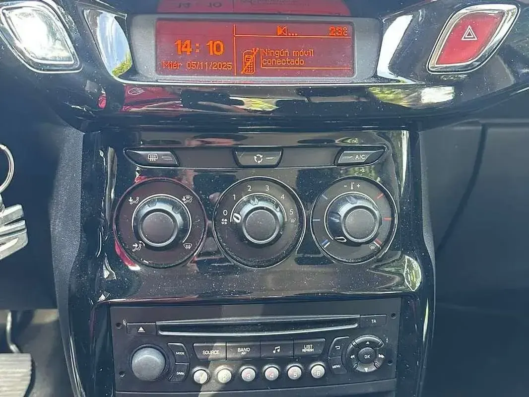 Usado Citroën C3 PureTech 68 CV (50 kW) 2014 Azul Utilitario