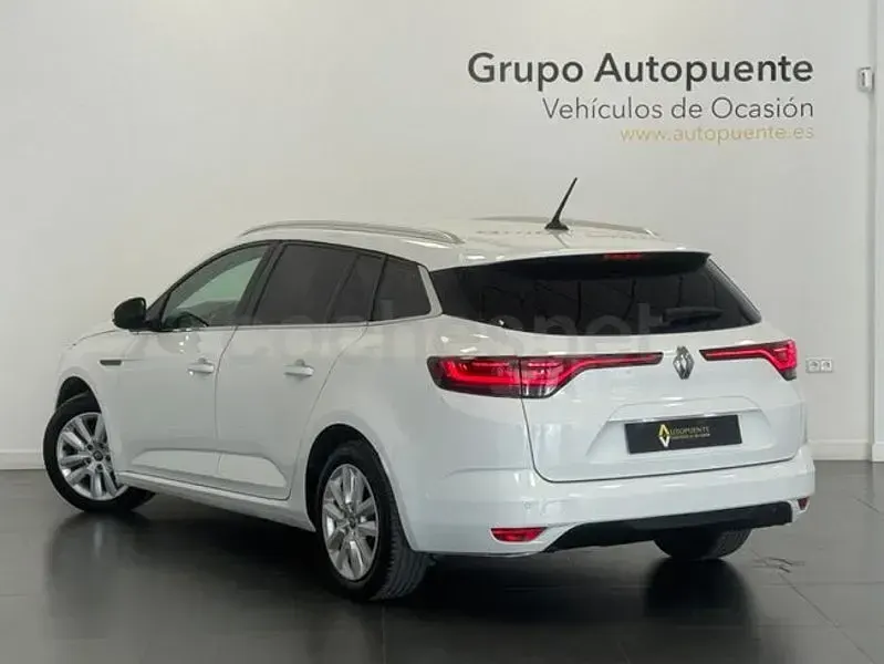 Usado Renault Mégane GrandTour Intens 115 CV (84 kW) 2021 Blanco Familiar