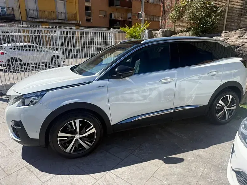 Usado Peugeot 3008 GT 181 CV (133 kW) 2019 Blanco SUV