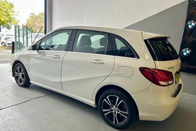 Usado Mercedes B220 Executive 170 CV (125 kW) 2017 Monovolumen