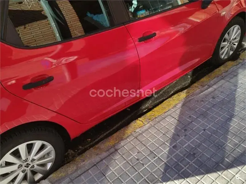 Usado Seat Ibiza Reference 70 CV (51 kW) 2012 Rosa Berlina