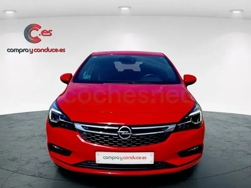 Usado Opel Astra Dynamic 160 CV (117 kW) 2016 Rojo Berlina