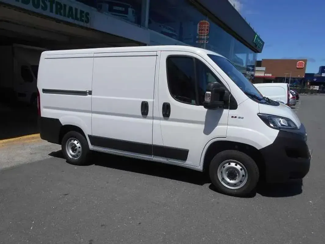Usado Fiat Ducato 120 CV (88 kW) 2021 Blanco Van