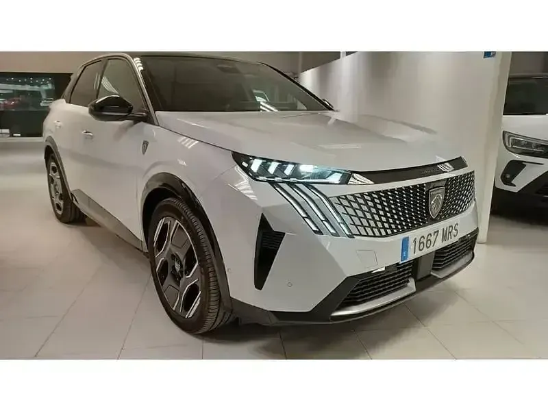 Usado Peugeot e-3008 GT 157 kW (214 CV) 2024 Blanco SUV