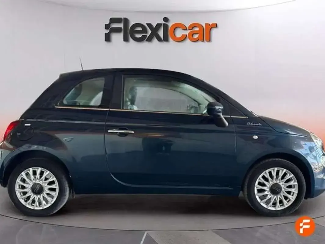 Usado Fiat 500 Dolcevita 71 CV (52 kW) 2023 Azul Berlina