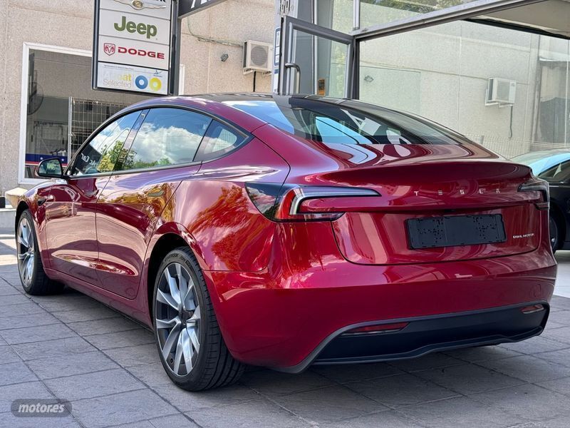 Usado Tesla Model 3 287 kW (391 CV) 2024 Rojo Berlina