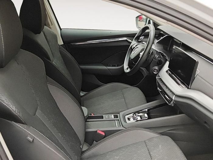 Usado Skoda Octavia Style 204 CV (150 kW) 2022 Blanco