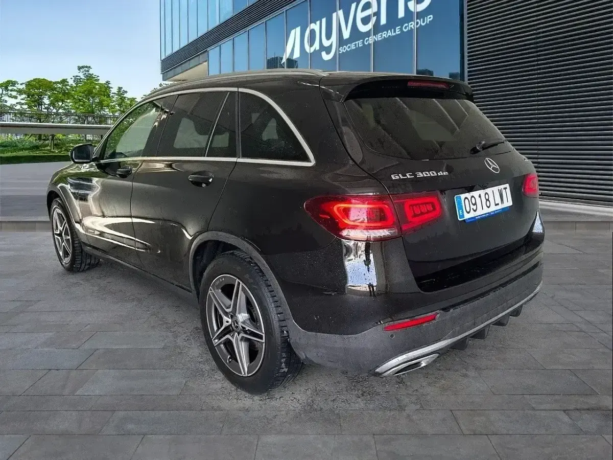 Usado Mercedes GLC300 306 CV (225 kW) 2022 Negro SUV