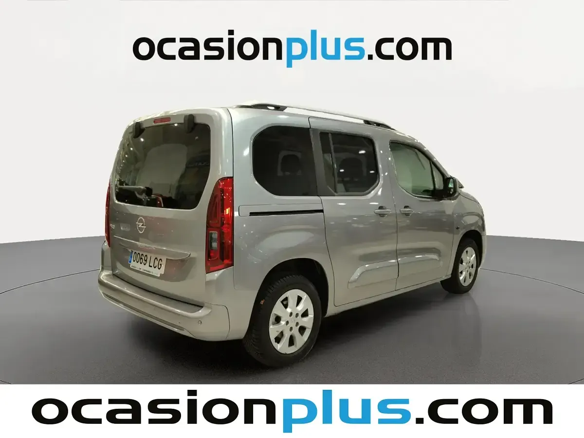 Usado Opel Combo Innovation 131 CV (96 kW) 2019 Gris Monovolumen