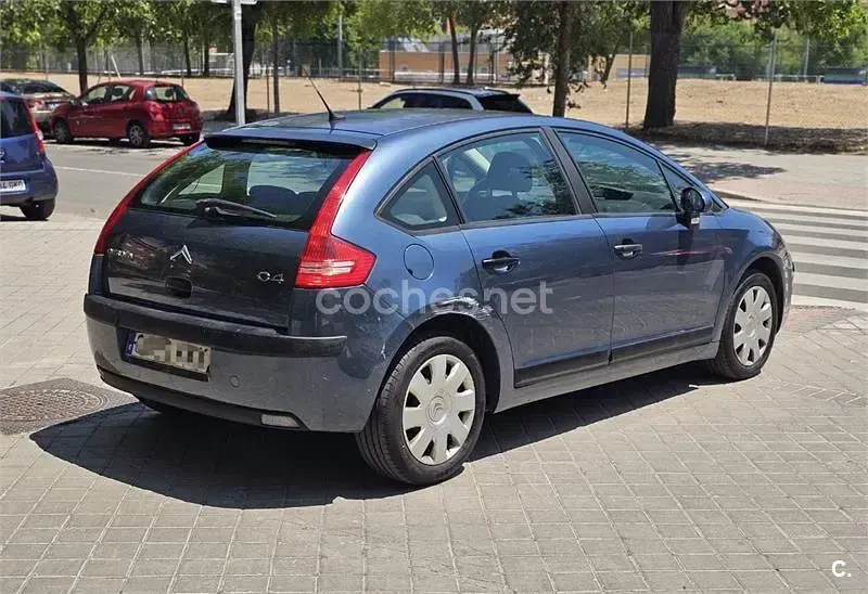 Usado Citroën C4 Exclusive 110 CV (80 kW) 2007 Azul Berlina