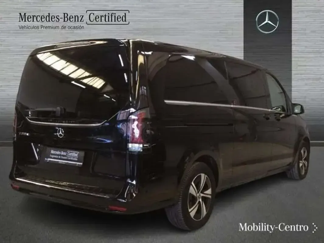 Käytetty Mercedes V250 Avantgarde 190 HP (139 kW) 2025 Musta Tila-auto