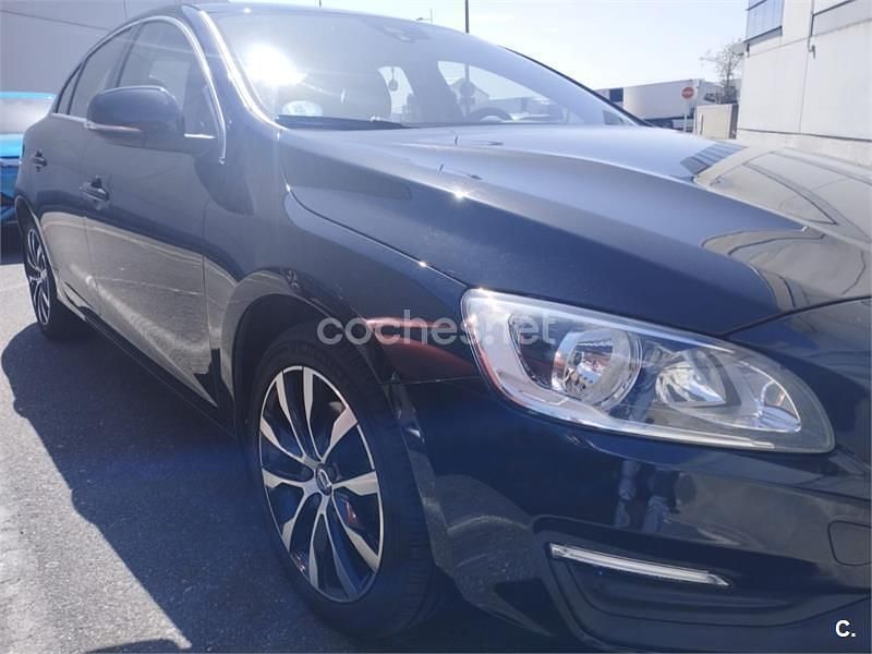 Occasion Volvo S60 Momentum 150 PK (110 kW) 2018 Zwart Sedan