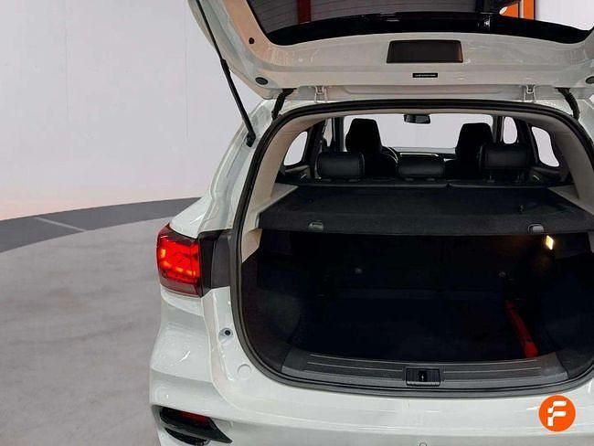 Usado MG ZS Luxury 111 CV (81 kW) 2024 Blanco SUV