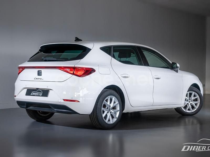 Usado Seat Leon Style 115 CV (84 kW) 2020 Blanco Berlina