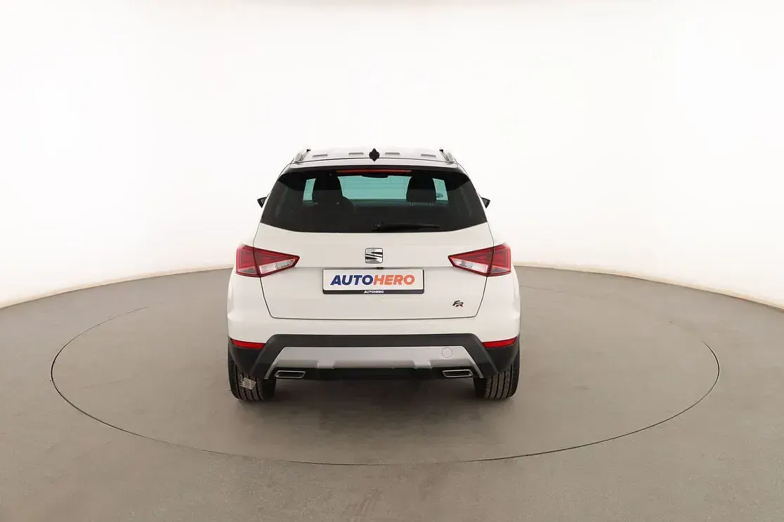 Usado Seat Arona FR 115 CV (84 kW) 2019 Blanco SUV
