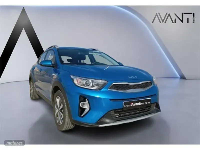 Usado Kia Stonic 100 CV (73 kW) 2024 Azul SUV