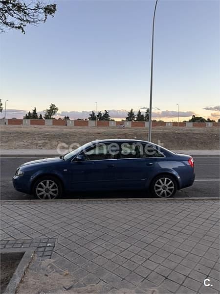 Azul Usado 2004 Audi A4 Berlina | 2700 € (Precio justo) - Imagen 1/4