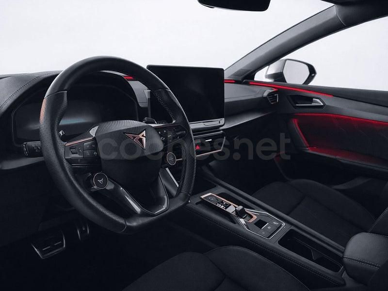 Usado Cupra Leon 150 CV (110 kW) 2024 Negro Familiar