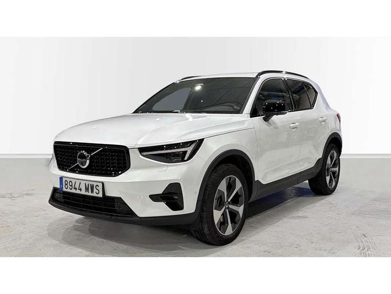 Usado Volvo XC40 Plus 129 CV (94 kW) 2024 Blanco SUV