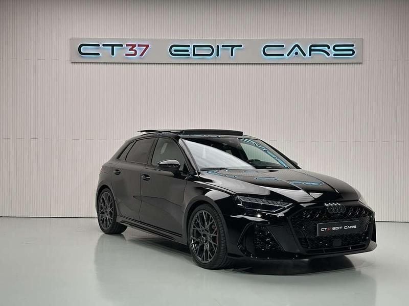 Usado Audi RS3 Sportback Ambiente 400 CV (294 kW) 2024 Negro Utilitario