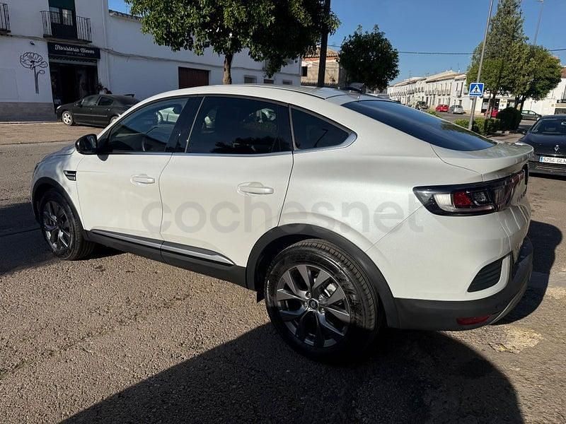 Nuevo Renault Arkana Techno 145 CV (106 kW) 2025 Blanco SUV