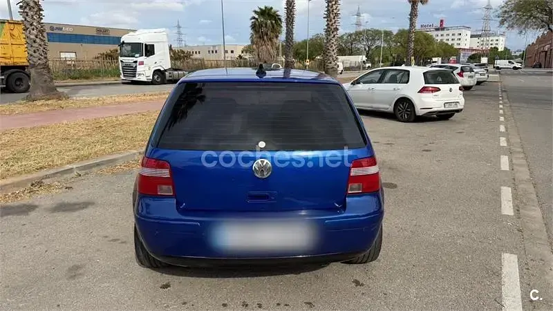 Usado VW Golf IV Highline 130 CV (95 kW) 2003 Azul Berlina